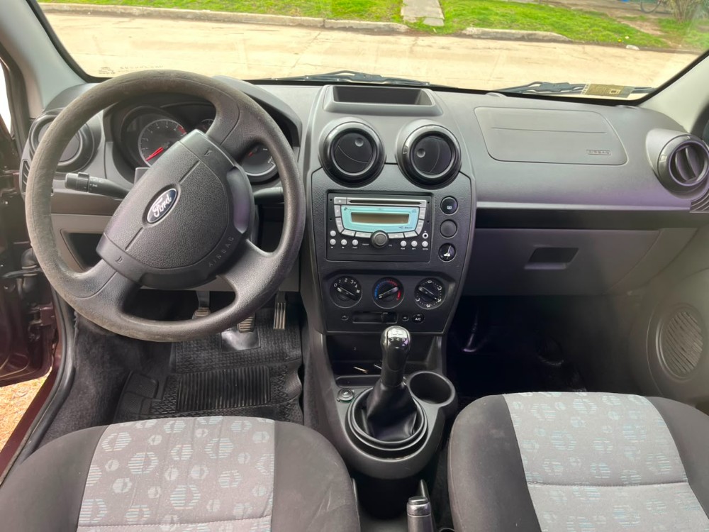 Ford FIESTA 5P 1,6 Edge Plus ABS One — foto 3